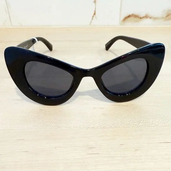FREE PEOPLE Black Rounded Cat Eye Sunglasses NEW - Picture 6 of 6